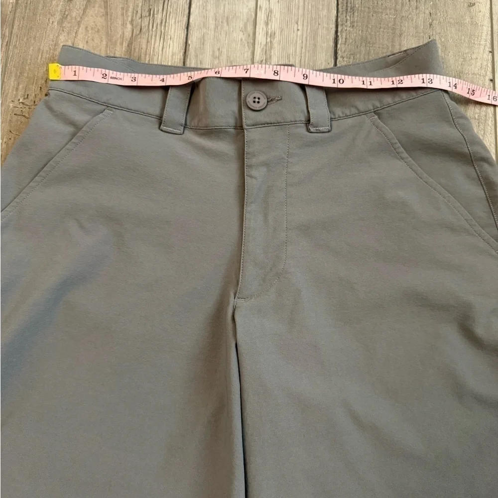 Under Armour Classic Solid Chino Shorts (Men's 34) Gray